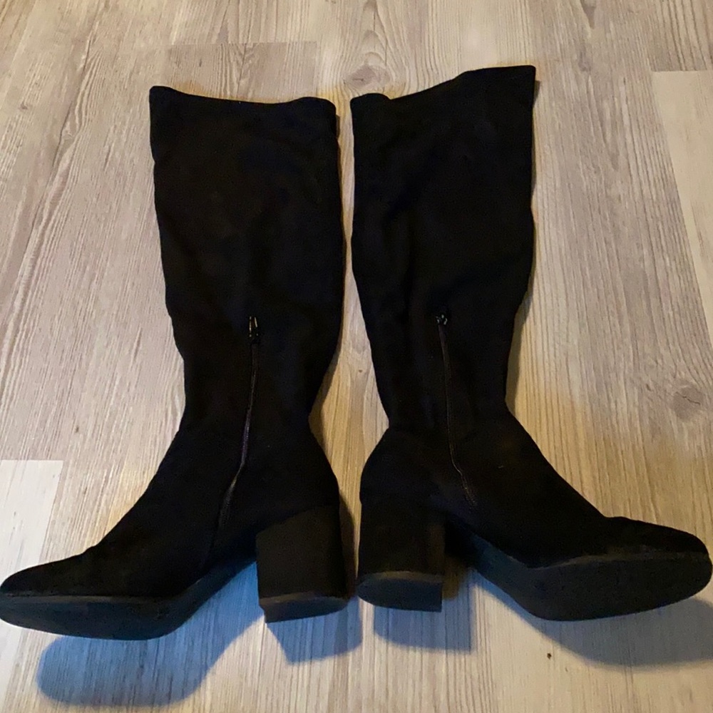 Black boots